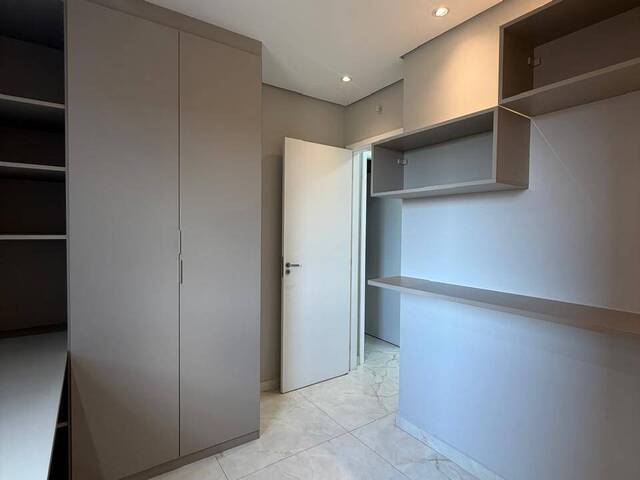 Apartamento para Locação em Barueri - 2